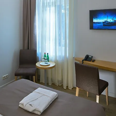 Amber Sea & Hotel 4*